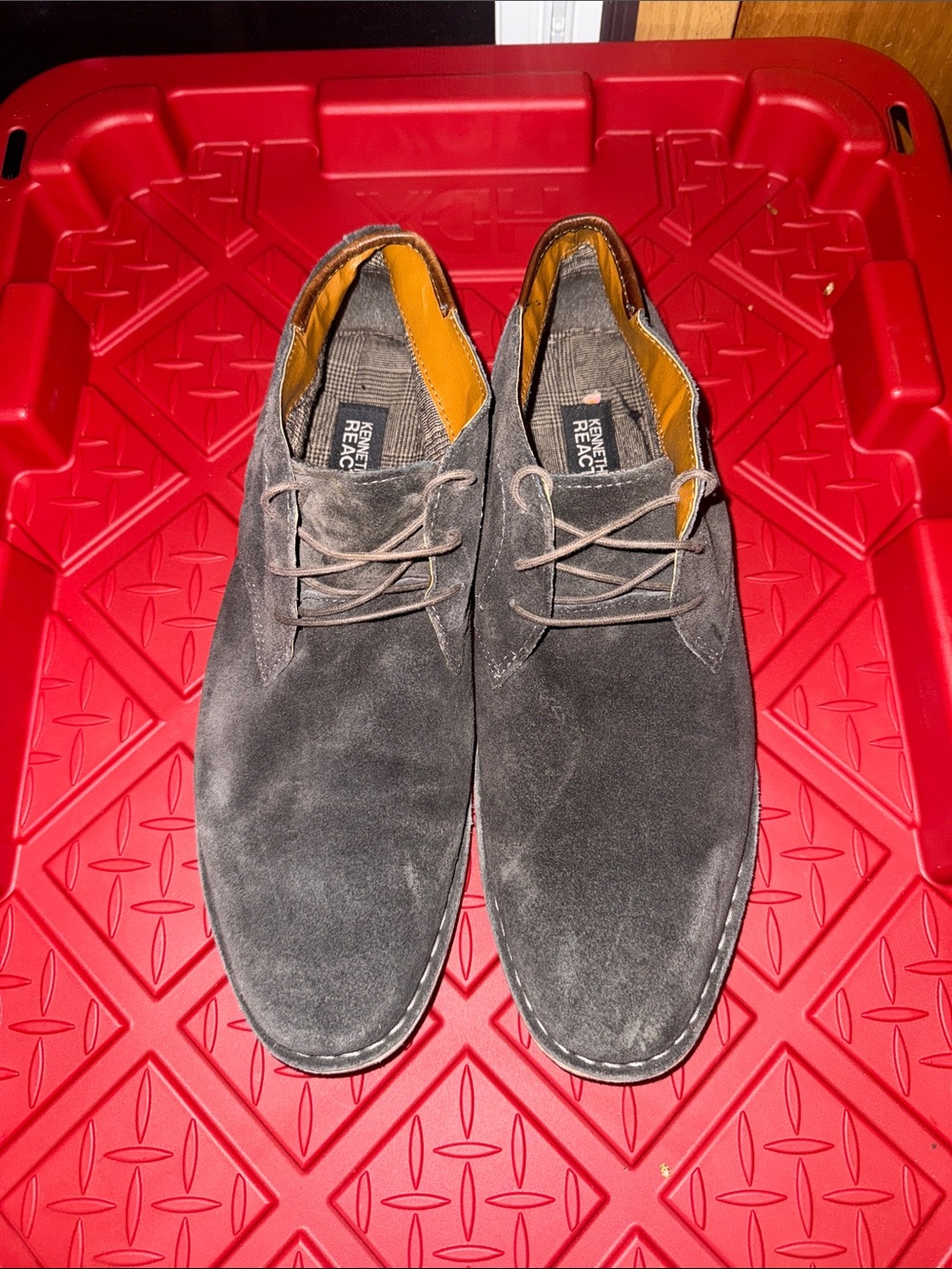 Kenneth Cole Reaction Men's Charcoal Gray Suede Chukka Boots